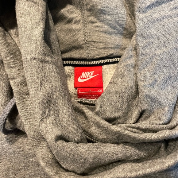 Nike Reflective Sweater - Picture 2 of 4